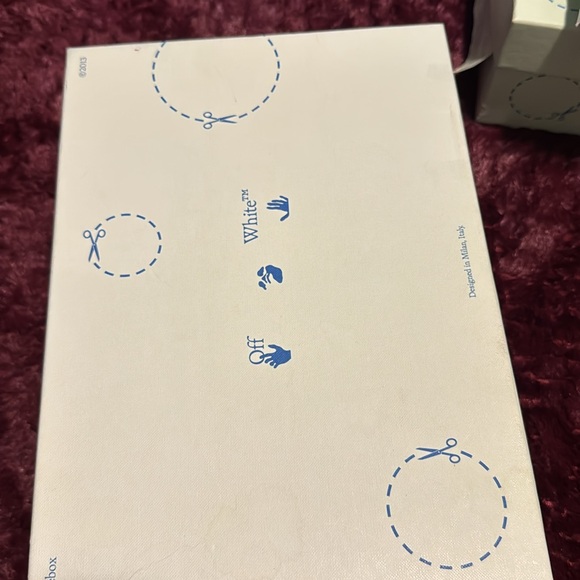 Off white - Picture 4 of 8